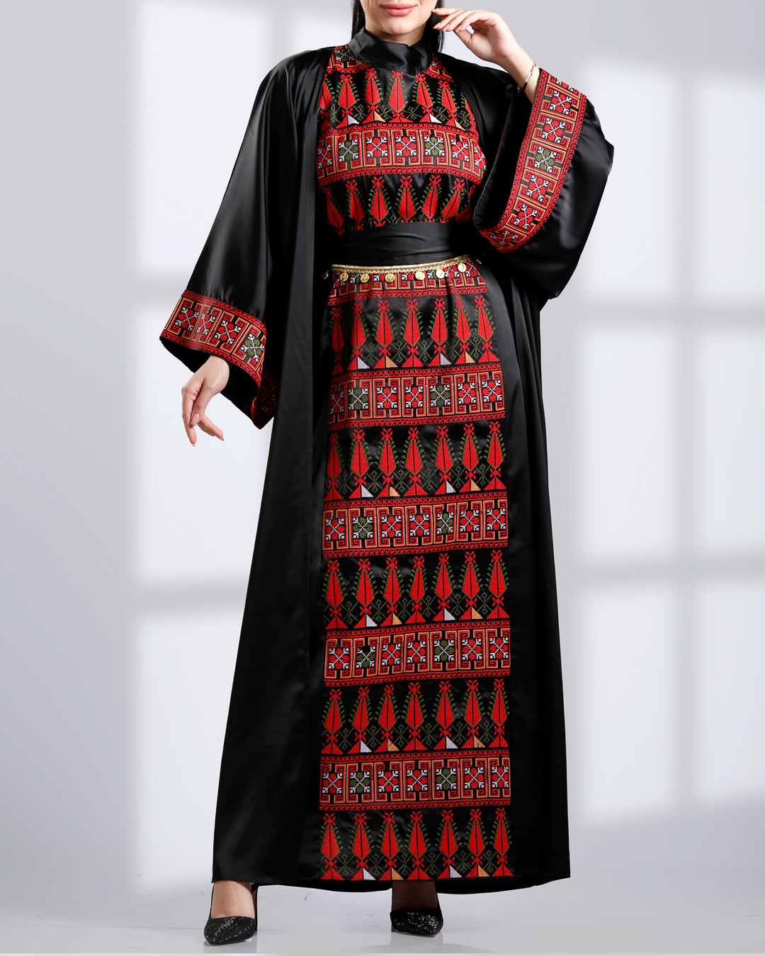 Two-piece peasant embroidery set طقم تطريز فلاحي قطعتين