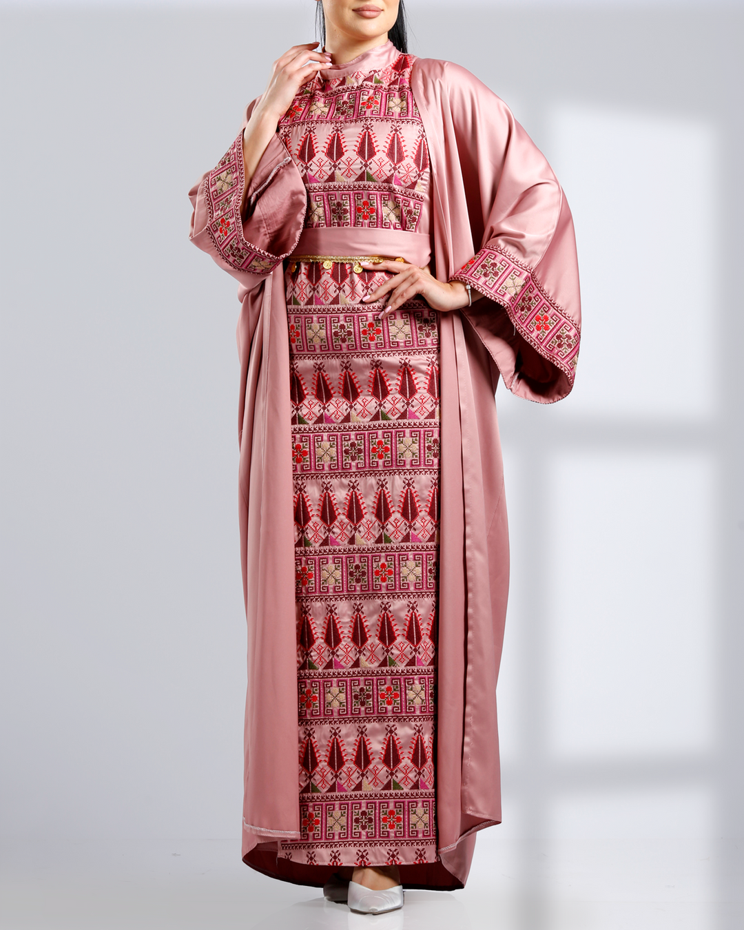Two-piece peasant embroidery set طقم تطريز فلاحي قطعتين