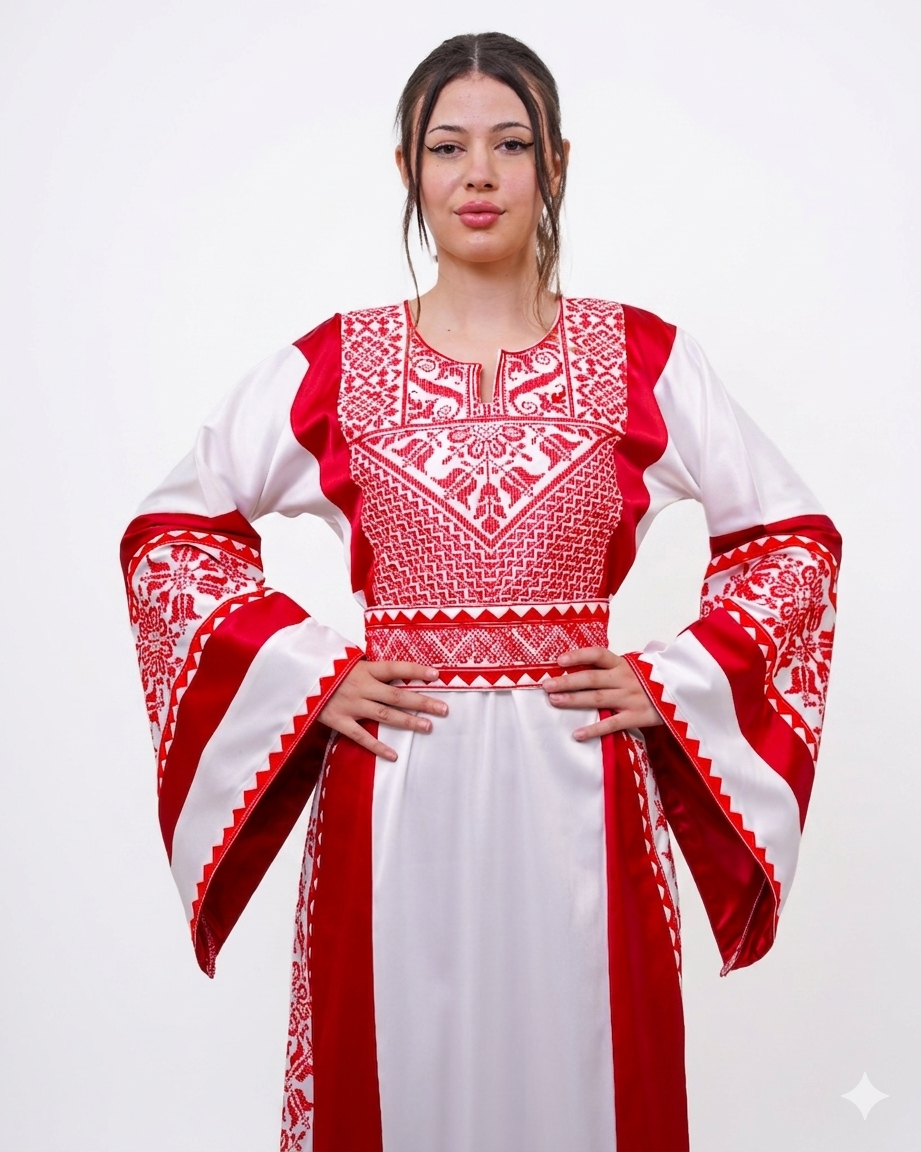 ثوب التراث القرمزي