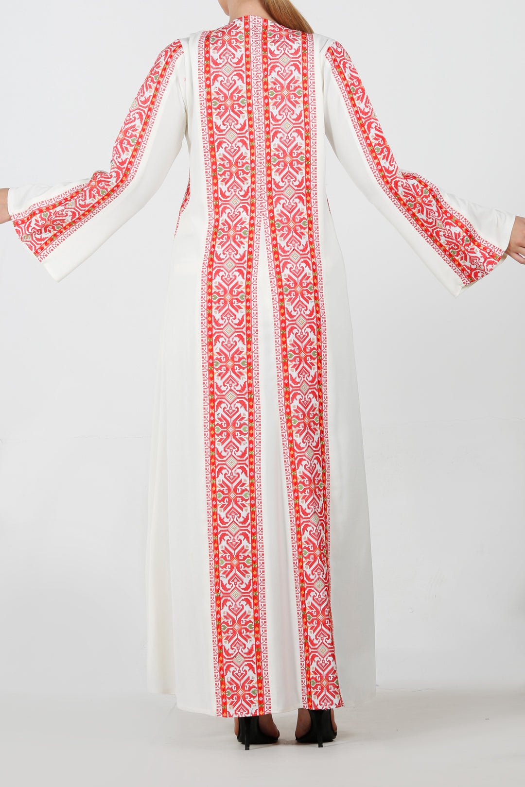 Wide Neck Embroidery Thoub ثوب تطريز قبة واسعة