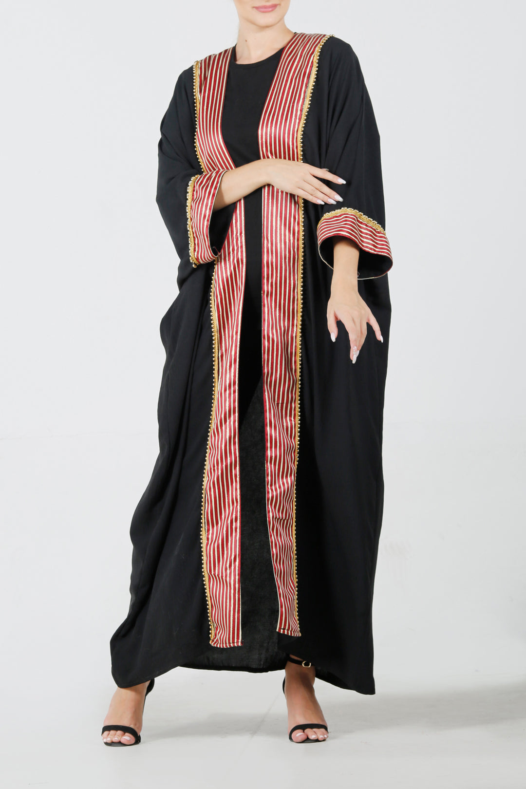 Two Line Bisht بيشت موديل الخطين