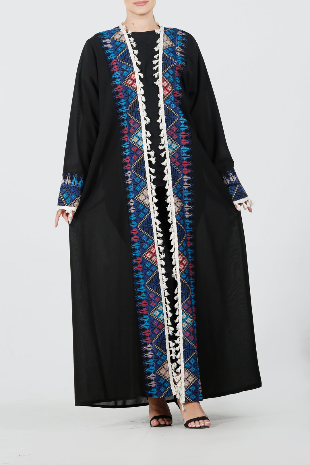 Embroidery Bisht بيشت مطرز