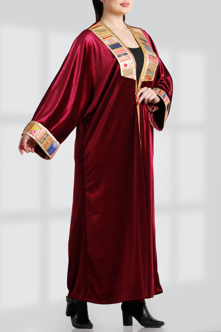 OPEN EMBROIDERY BISHT بيشت تطريز مفتوح
