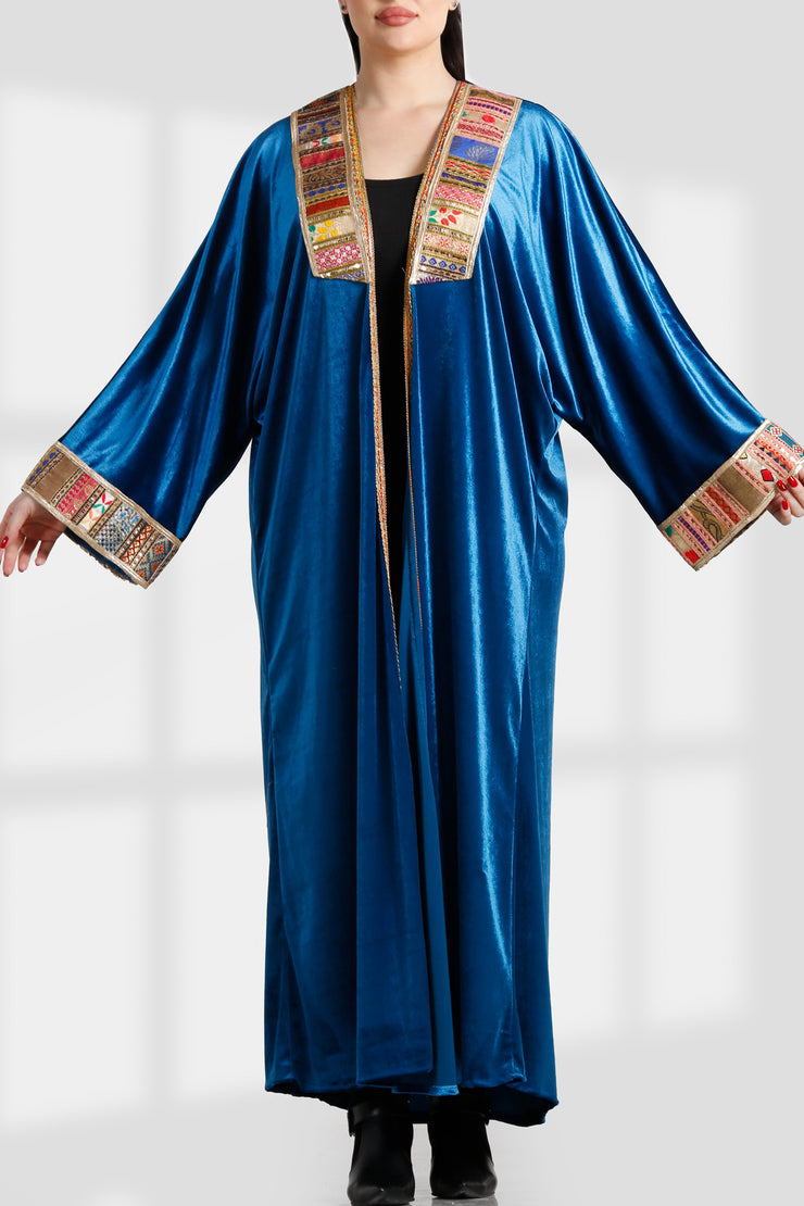 OPEN EMBROIDERY BISHT بيشت تطريز مفتوح