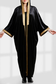 OPEN EMBROIDERY BISHT بيشت تطريز مفتوح