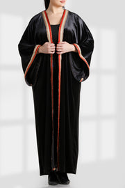 OPEN EMBROIDERY BISHT بيشت تطريز مفتوح