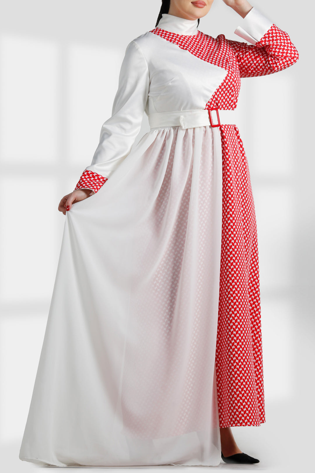 LONG SLEEVE EMBROIDERY DRESS فستان تطريز كم طويل