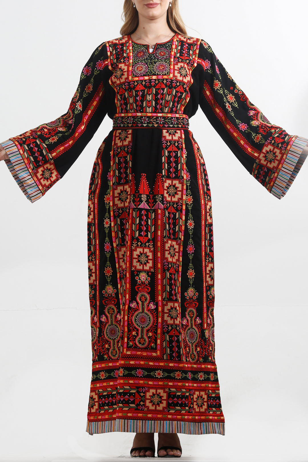 Colored Embroidery Thoub