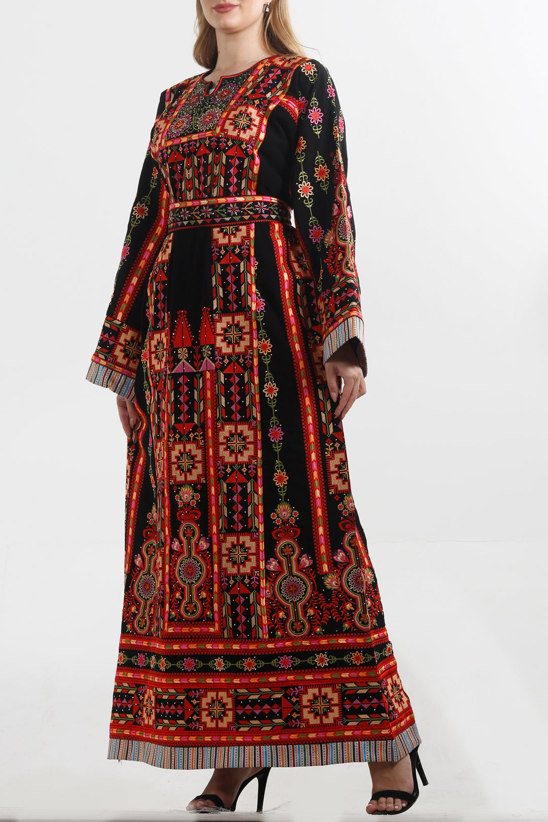 Colored Embroidery Thoub