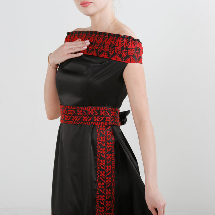Modern Embroidery Dress فستان عصري تطريز