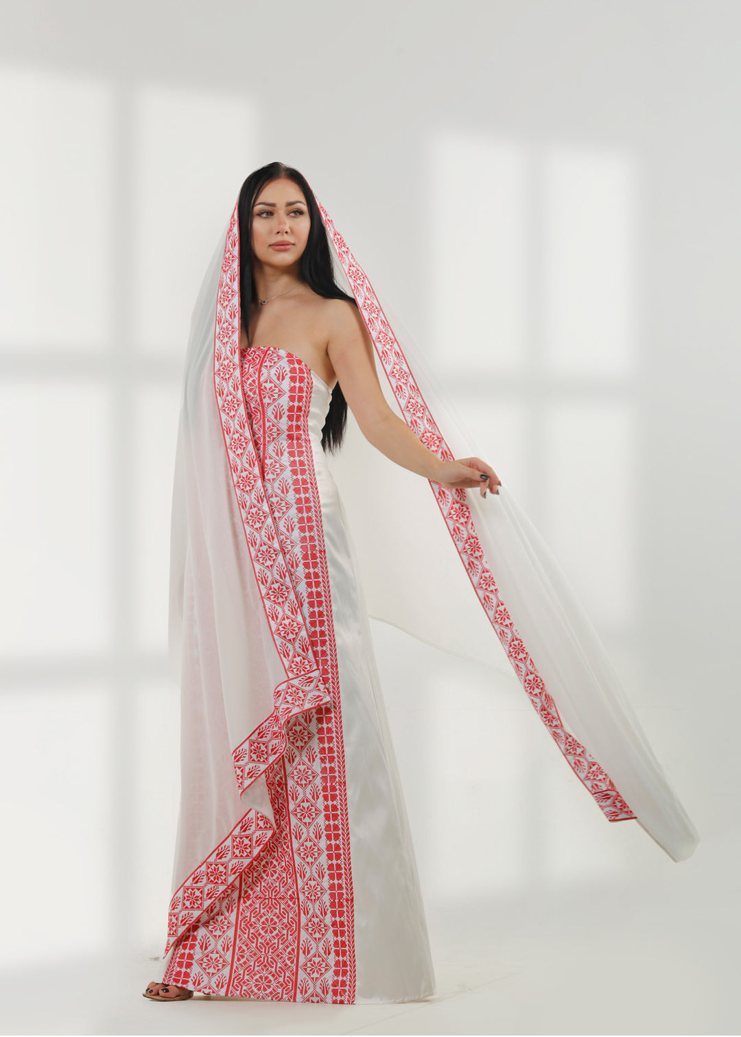 SHORT SLEEVE EMBROIDERY DRESS فستان تطريز كم قصير