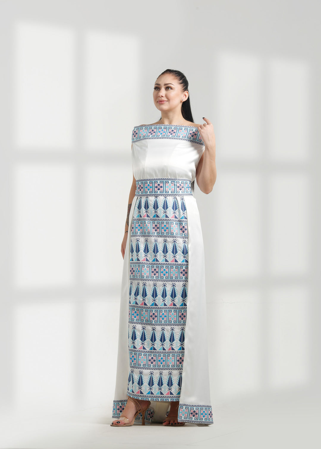 EMBROIDERY DRESS فستان تطريز