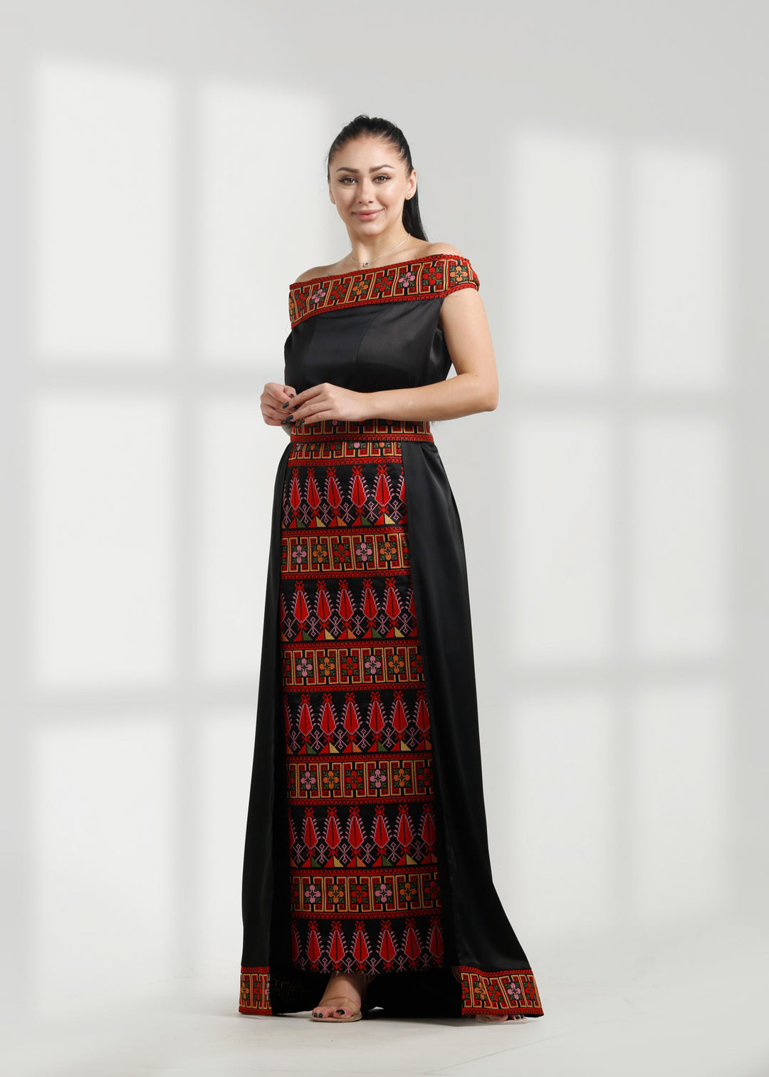 EMBROIDERY DRESS فستان تطريز
