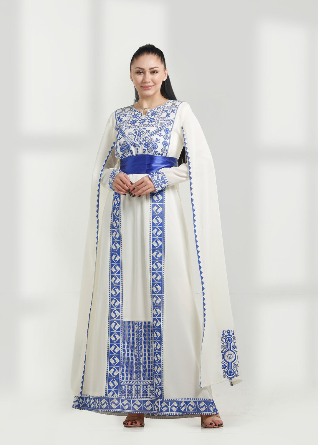 LONG SLEEVE EMBROIDERY DRESS فستان تطريز كم طويل