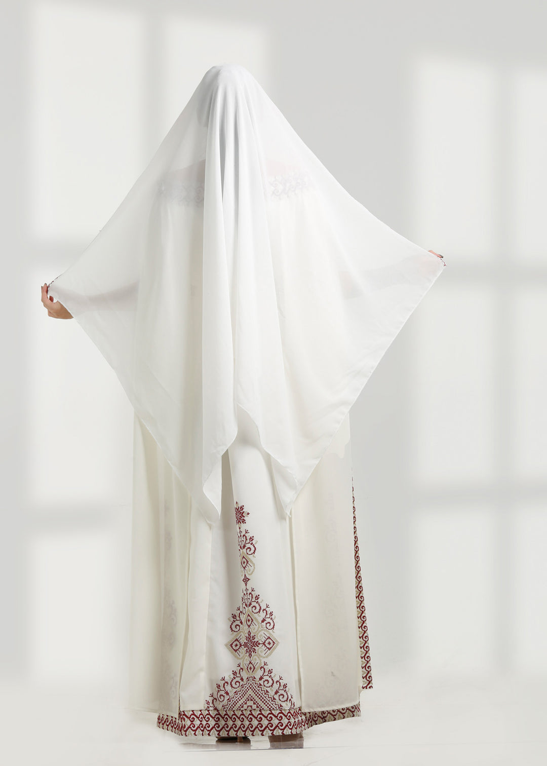 LONG SLEEVE EMBROIDERY DRESS فستان تطريز كم طويل