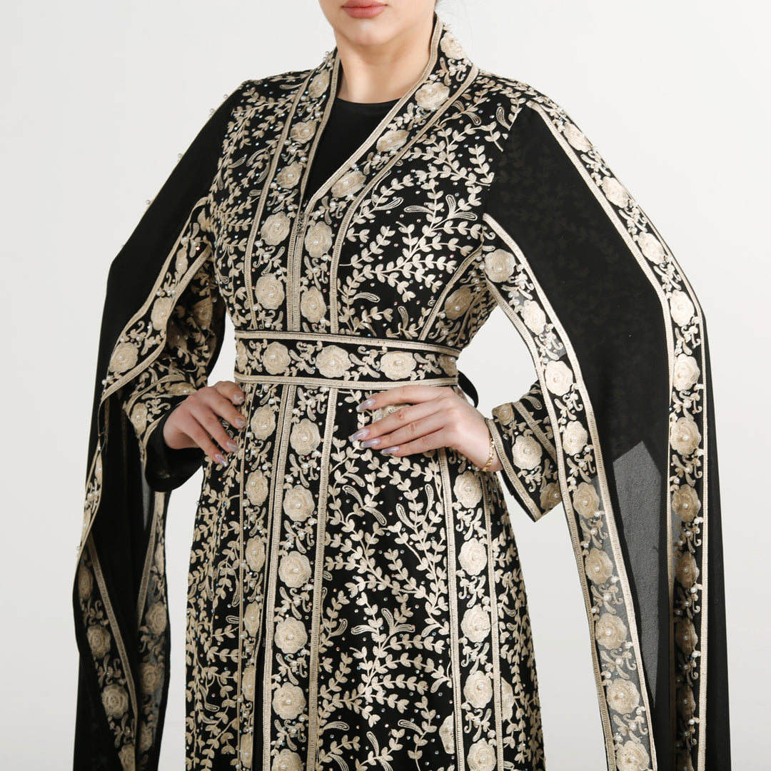 Golden Embroidery Thoub ثوب تطريز ذهبي