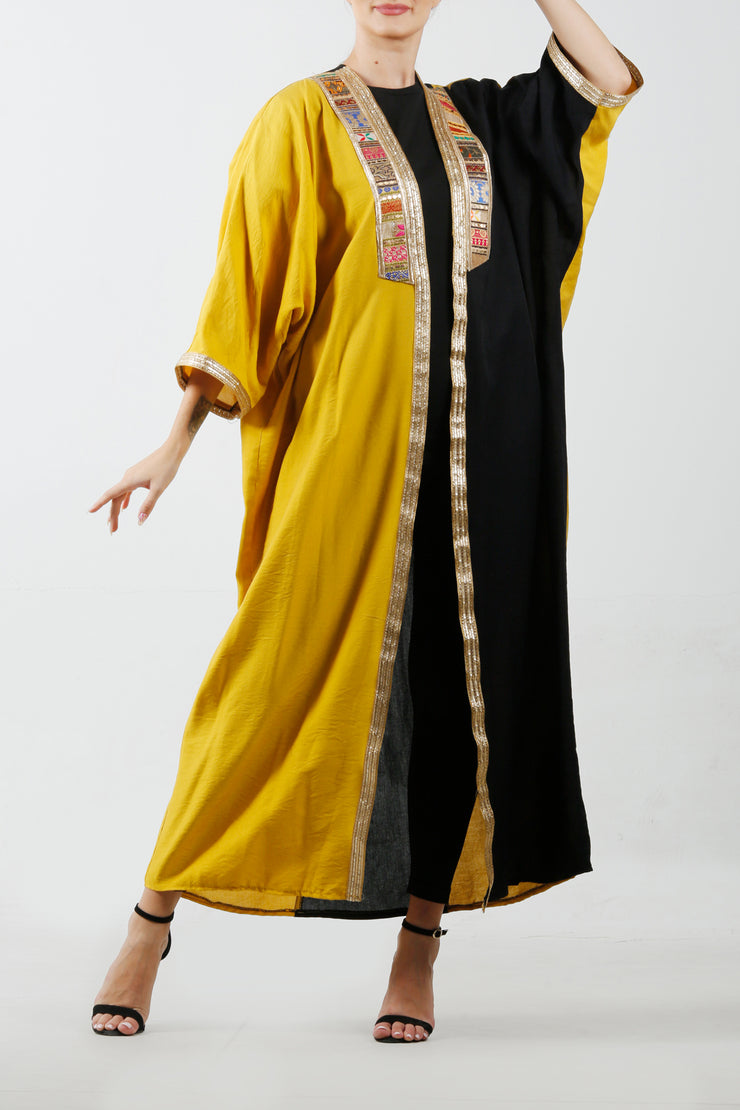 Bisht With Golden Line بيشت مع خط دهبي