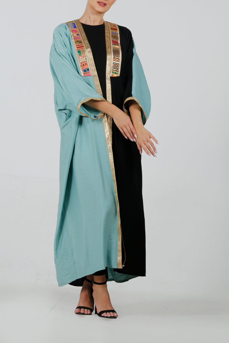 Bisht With Golden Line بيشت مع خط دهبي