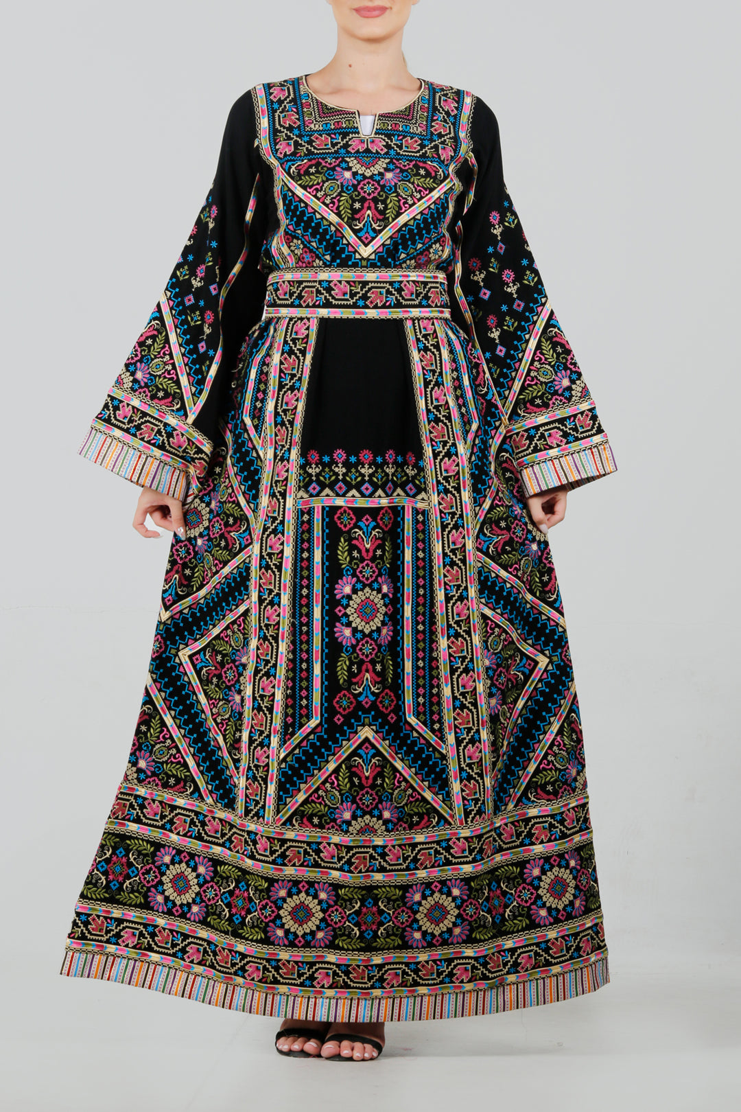 Embroidery Dress ثوب تطريز