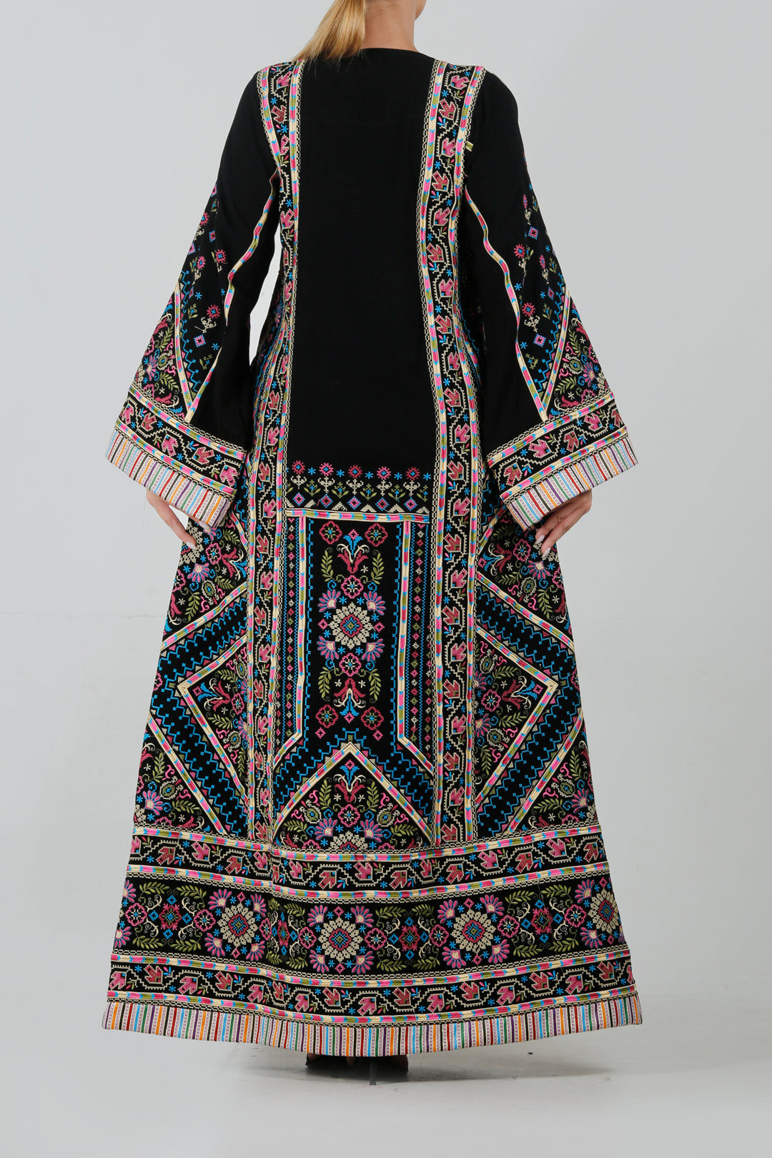 Embroidery Dress ثوب تطريز