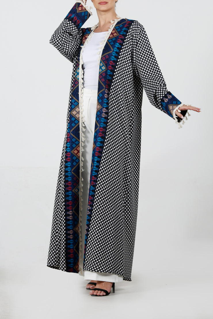 Embroidery Bisht بيشت مطرز