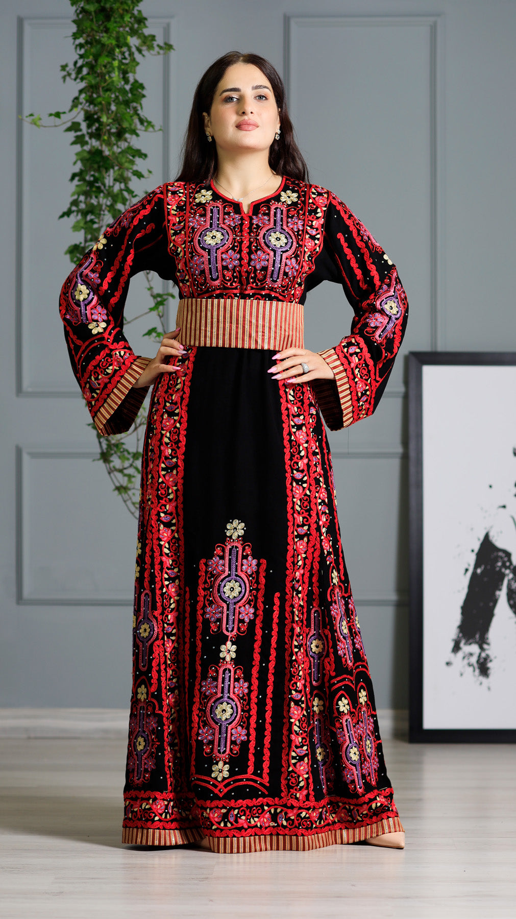 LONG SLEEVE EMBROIDERY THOUB ثوب تطريز كم طويل