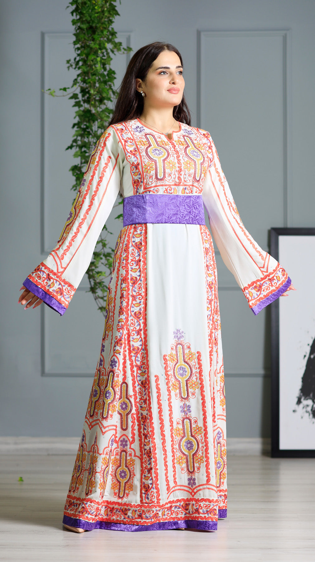 LONG SLEEVE EMBROIDERY THOUB ثوب تطريز كم طويل