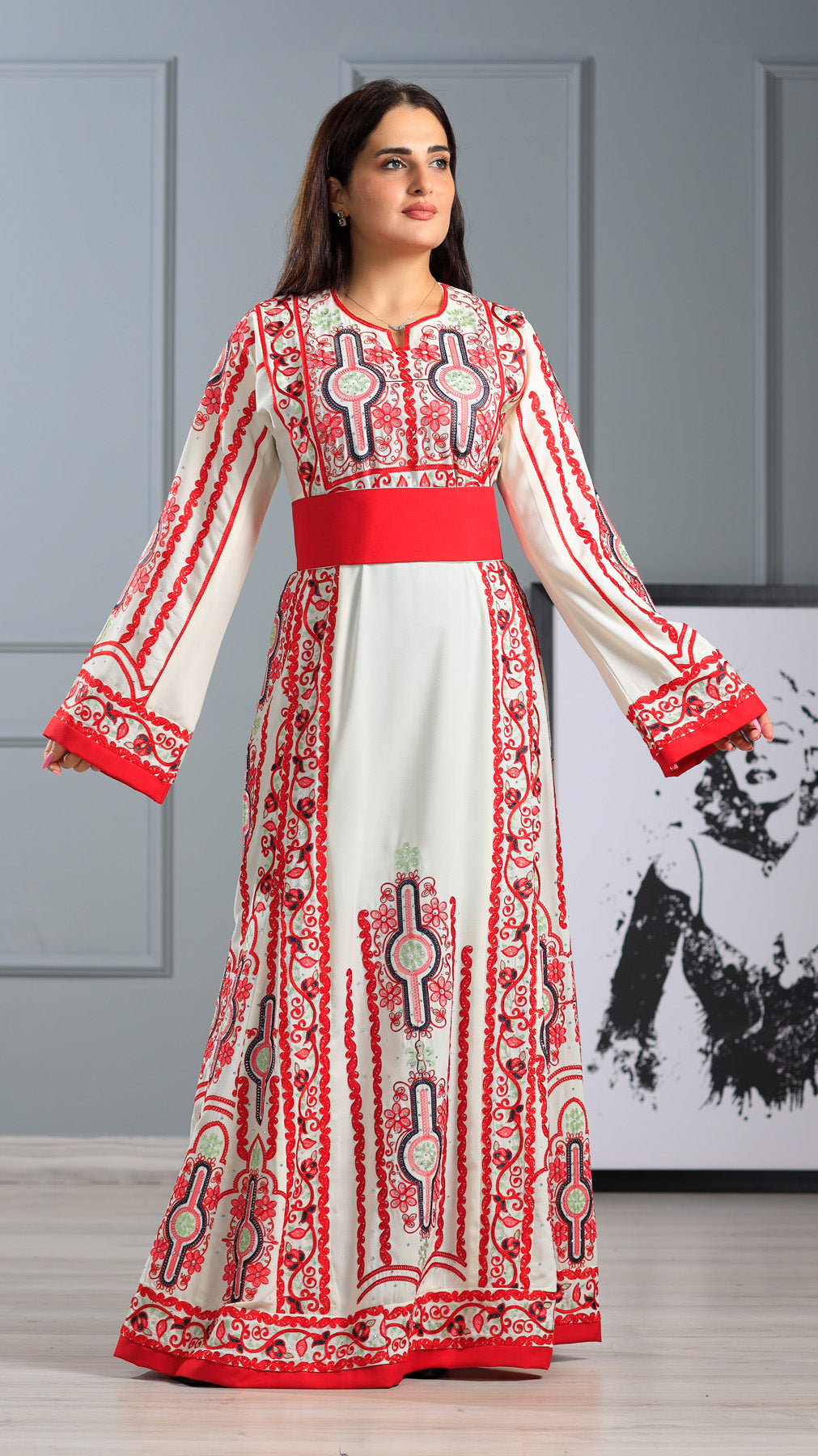 LONG SLEEVE EMBROIDERY THOUB ثوب تطريز كم طويل