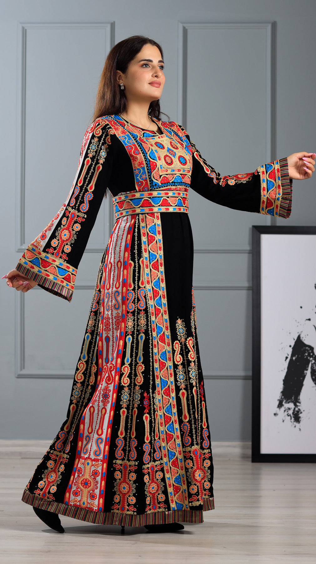 LONG SLEEVE EMBROIDERY THOUB ثوب تطريز كم طويل