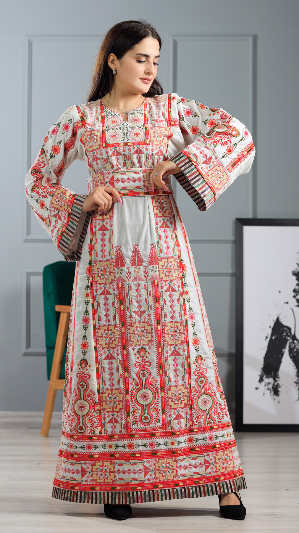 LONG SLEEVE EMBROIDERY THOUB ثوب تطريز كم طويل