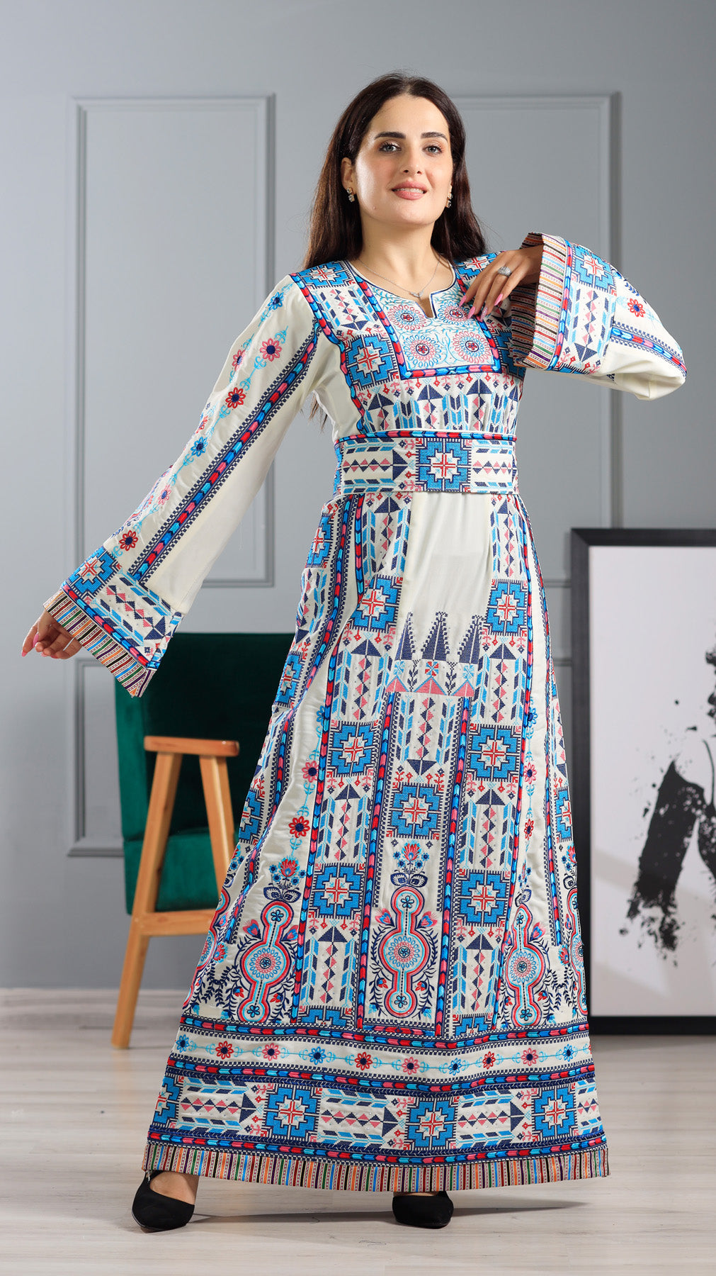 LONG SLEEVE EMBROIDERY THOUB ثوب تطريز كم طويل