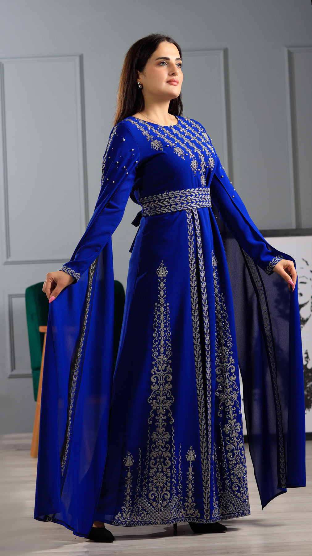 LONG SLEEVE EMBROIDERY DRESS فستان تطريز كم طويل