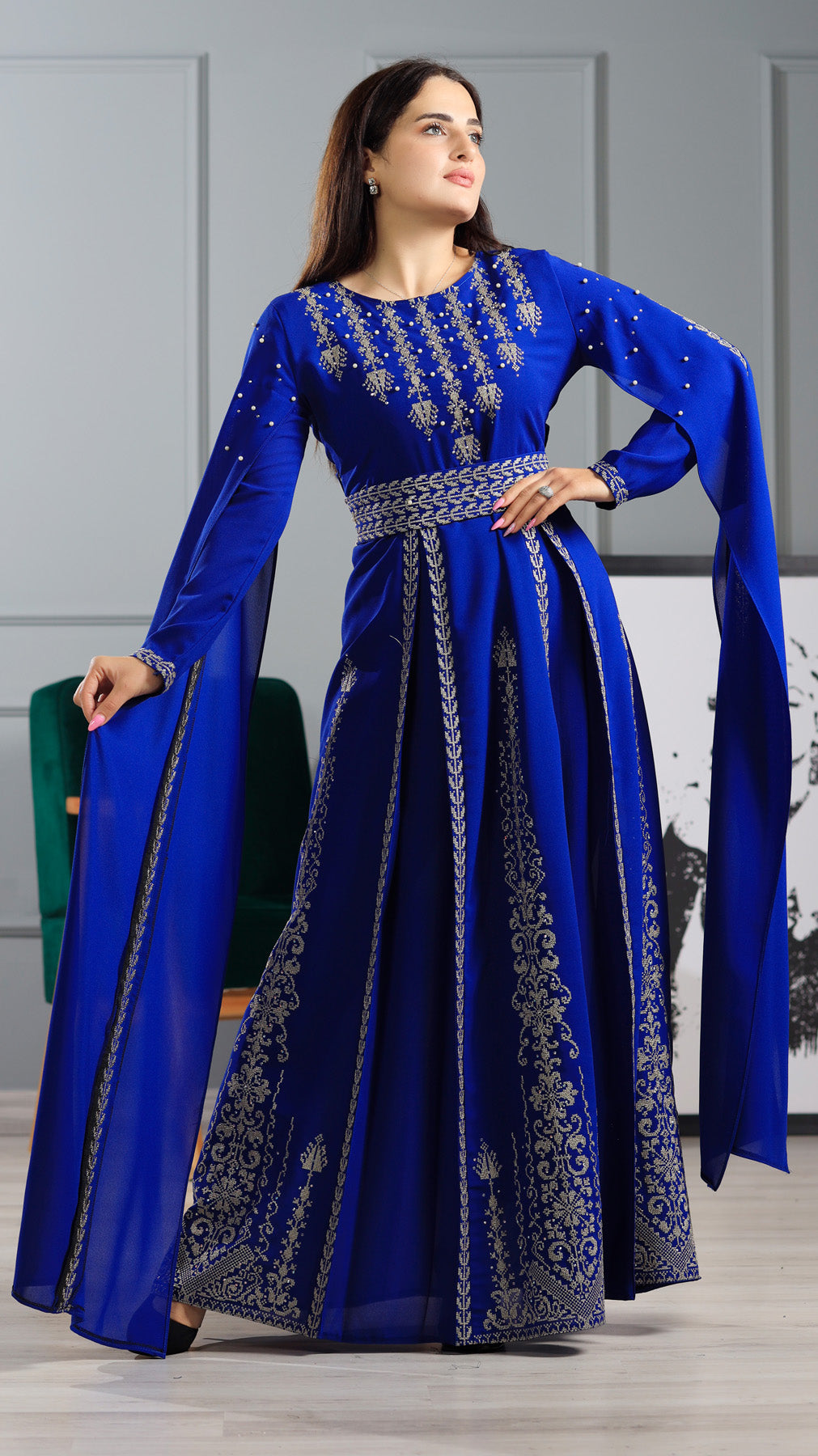 LONG SLEEVE EMBROIDERY DRESS فستان تطريز كم طويل