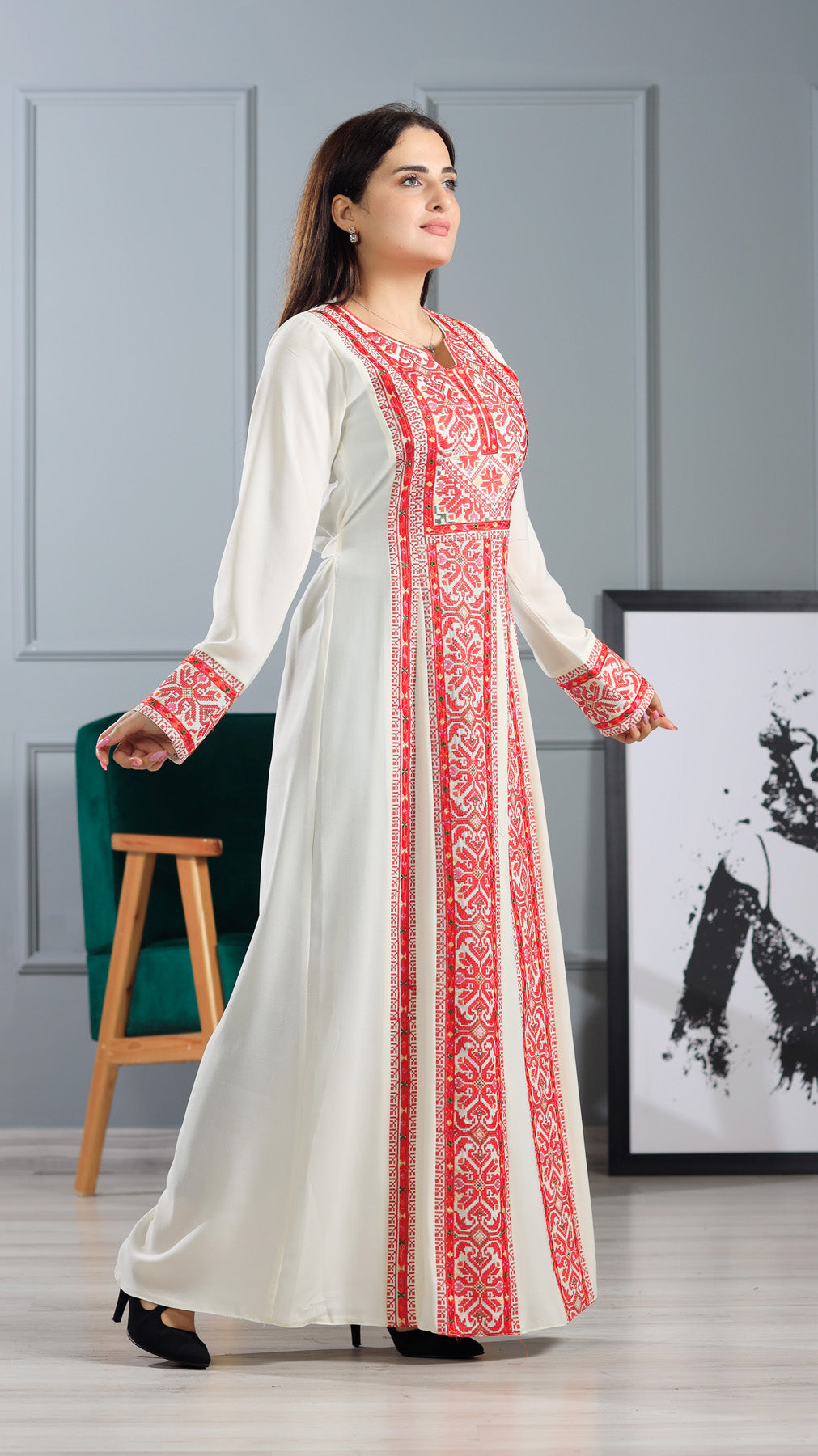 LONG SLEEVE EMBROIDERY THOUB ثوب تطريز كم طويل