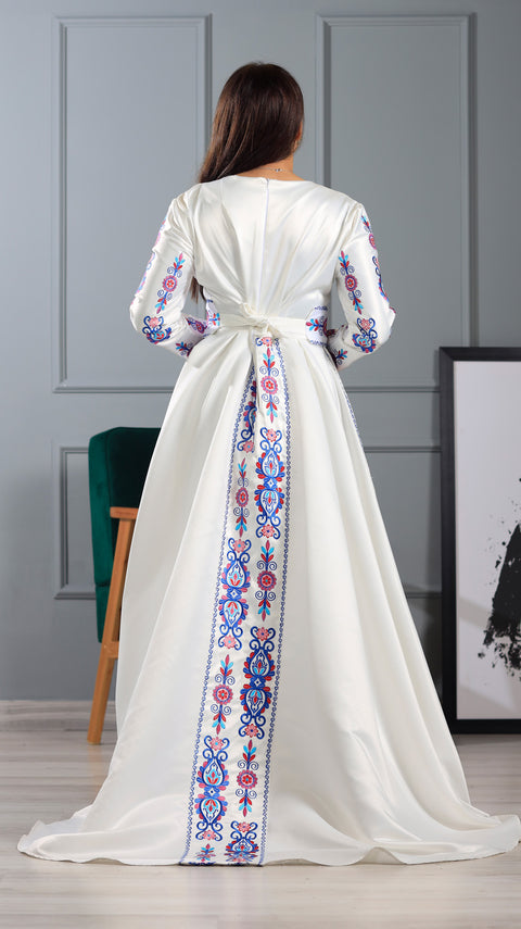 LONG SLEEVE EMBROIDERY DRESS فستان تطريز كم طويل