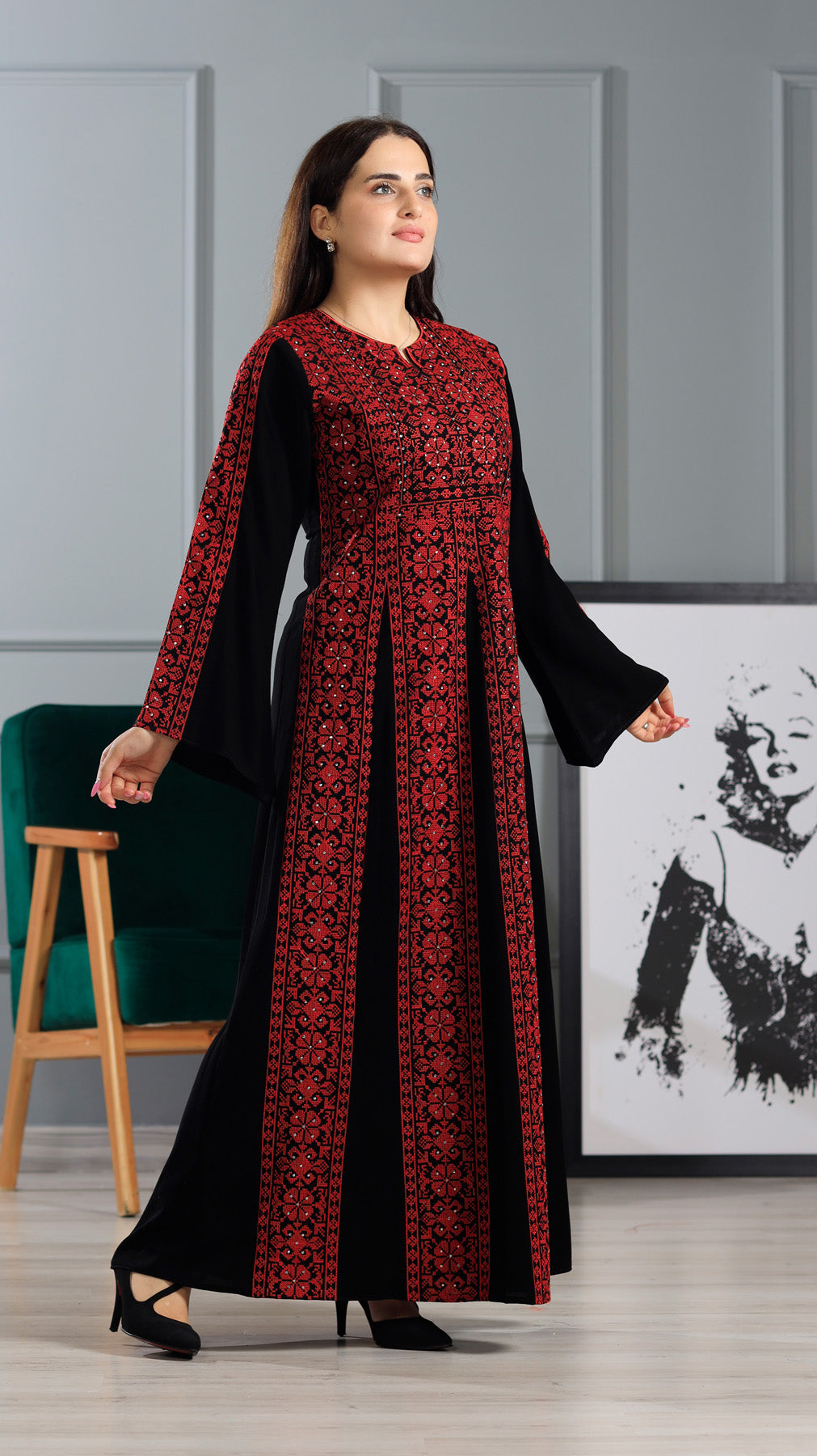 LONG SLEEVE EMBROIDERY THOUB ثوب تطريز كم طويل