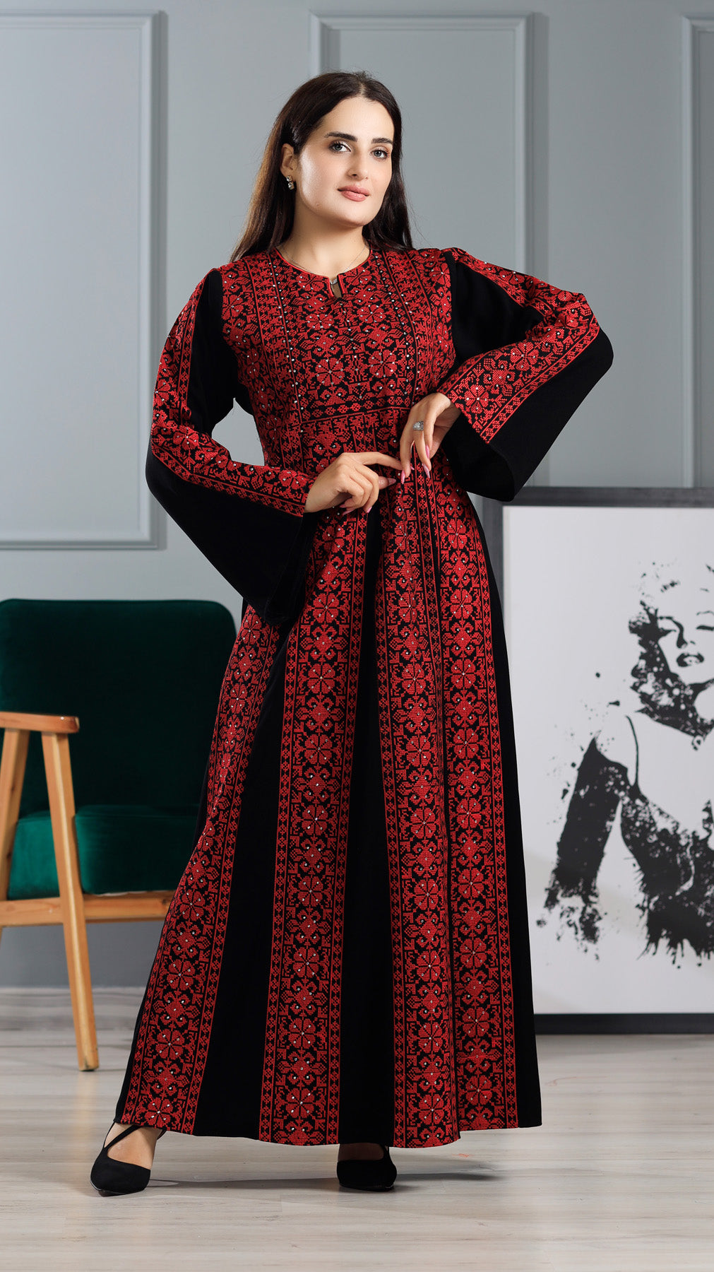 LONG SLEEVE EMBROIDERY THOUB ثوب تطريز كم طويل